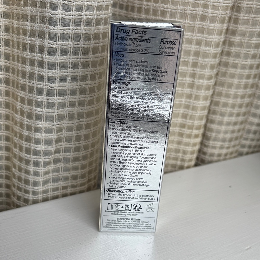 Lancôme Rénergie Lift Makeup SPF 27  Dore 20 (w) 360 - Picture 4 of 11